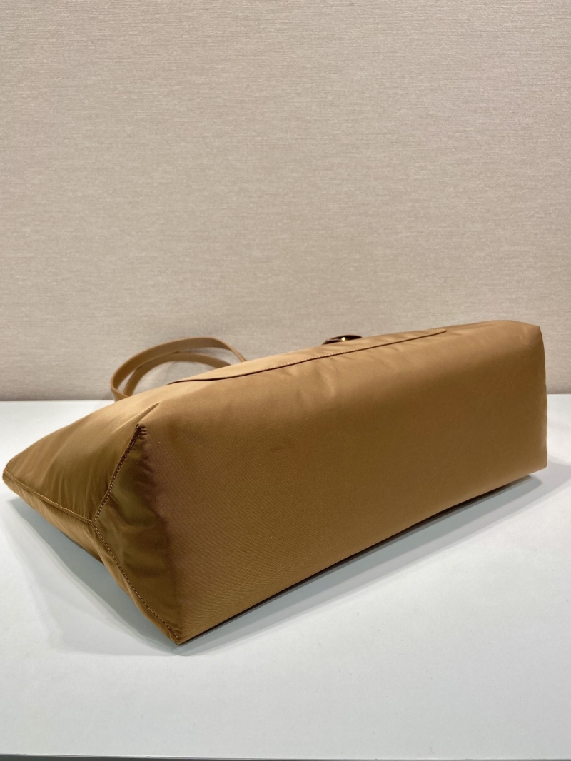 Pra*a tote bags